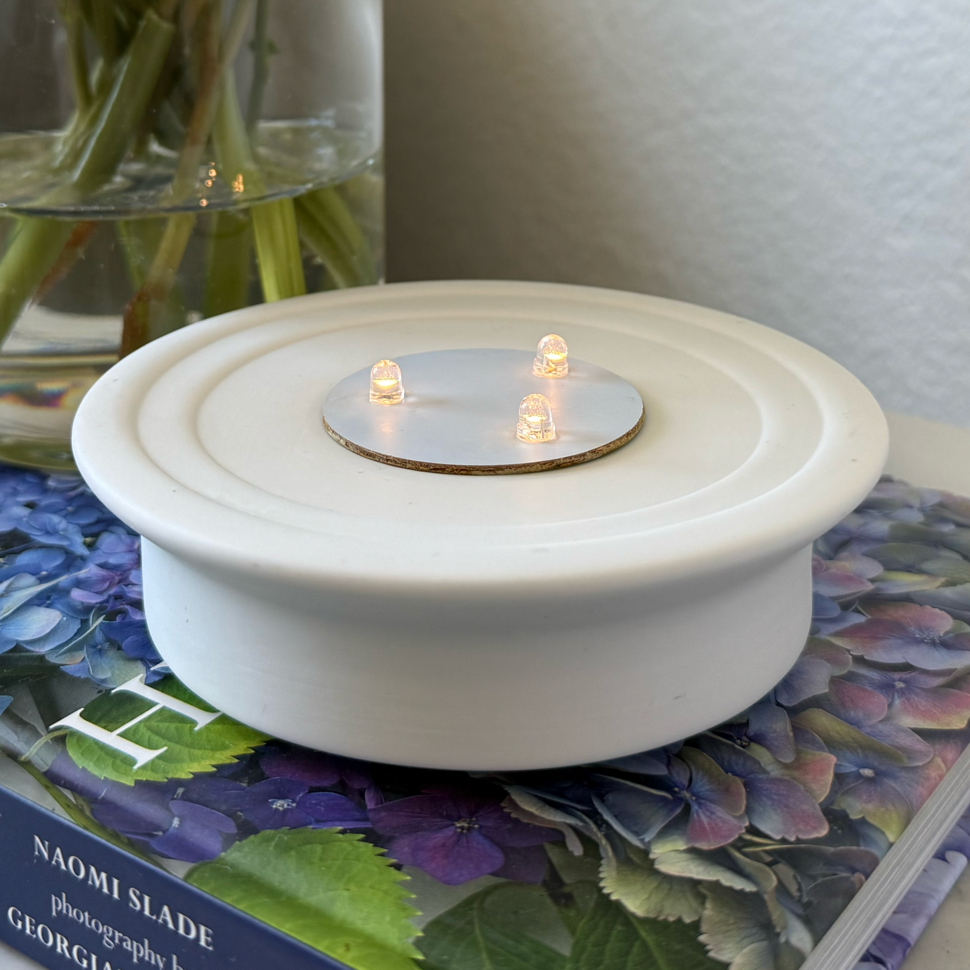 Starlight Porcelain Votive Light LED Lighted Base for Glowing Candle Holder Porcelain Domes